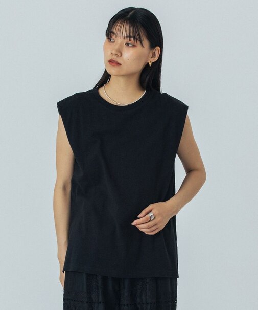 SHOULDER TUCKED SLEEVELESS TEE