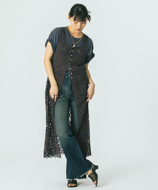 LACE SLEEVELESS DRESS