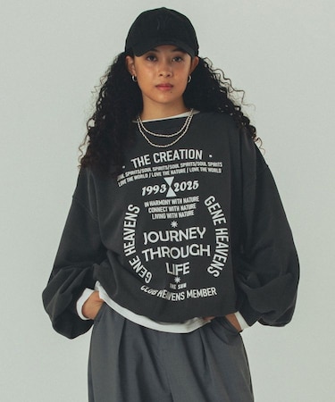 VOLUME SLEEVE PRINT SWEAT
