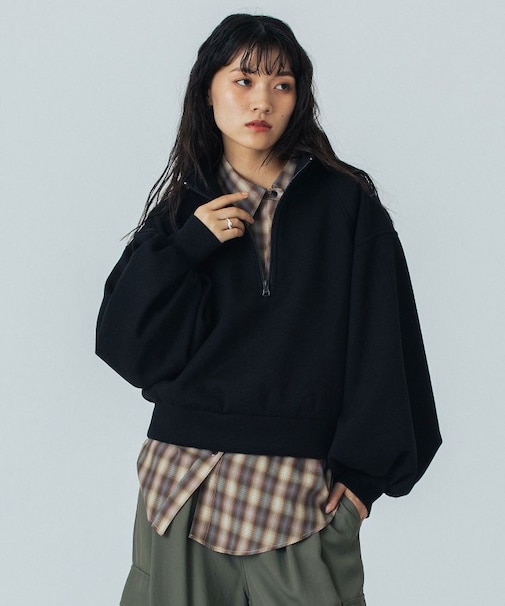 VOLUME SLEEVE ZIP UP TOP