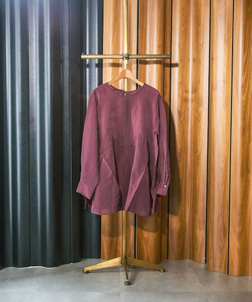 BACK RIBBON BLOUSE