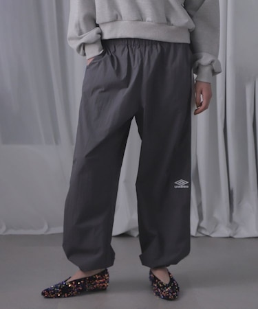 UMBRO ナイロンワイドパンツ