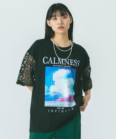 DAISY SLEEVE GRAPHIC TEE