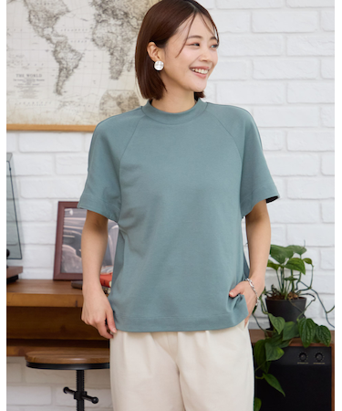 ハイネックプルオーバー