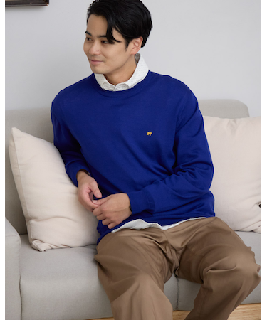 無地クルーネックニット