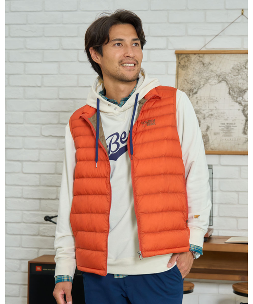 軽量ダウンベスト