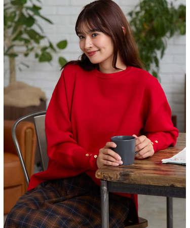 袖口ボーダークルーネックニット