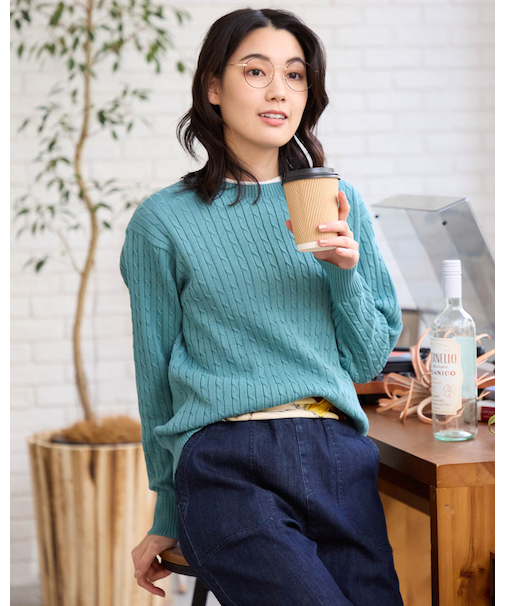 クルーネックニット