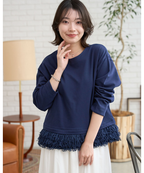 裾フリンジカットソー