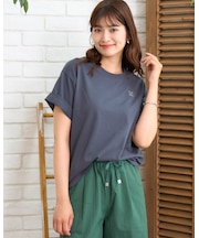 バックロゴTシャツ