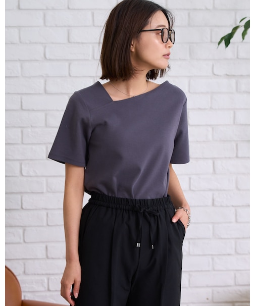 アシンメトリーネックカットソー