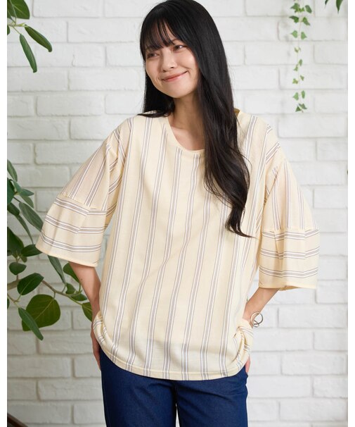 袖タックTシャツ