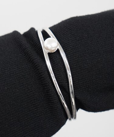 【NOVA】サージカルステンレス淡水パールバングル