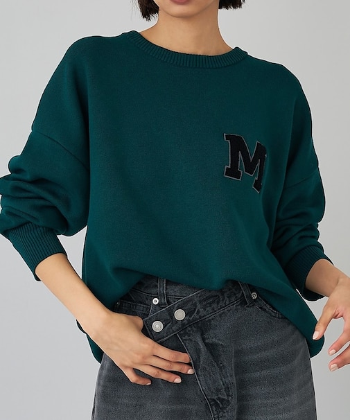 スウェットライク刺繍ニット