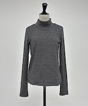 ハイネックプルオーバー