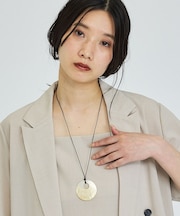 シェルモチーフタイネックレス