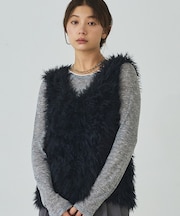 フェザーチュールヤーンニットベスト