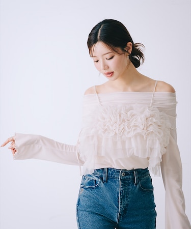 【2点セット】フリルオフショルカットソー×フリルビスチェ