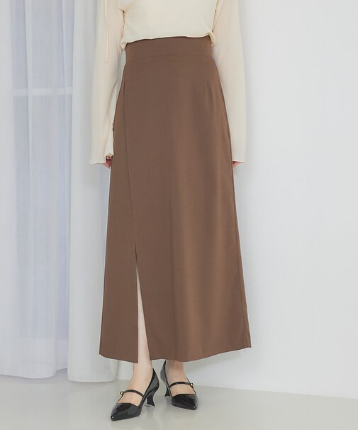 ショートパンツ付きスリットロングスカート