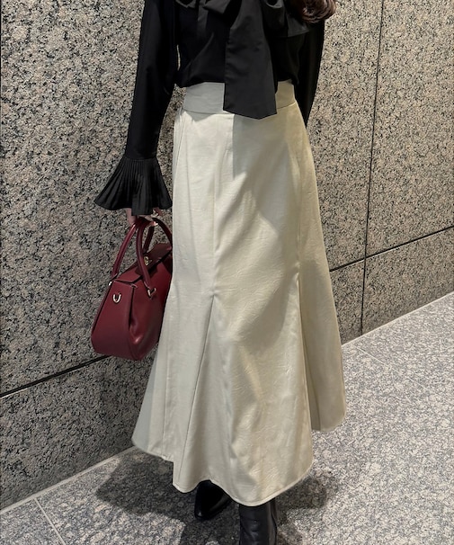 レザーライクサテンマーメイドスカート