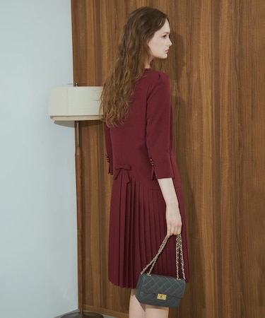 バックシャンプリーツドッキングワンピース