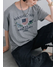 グレー
