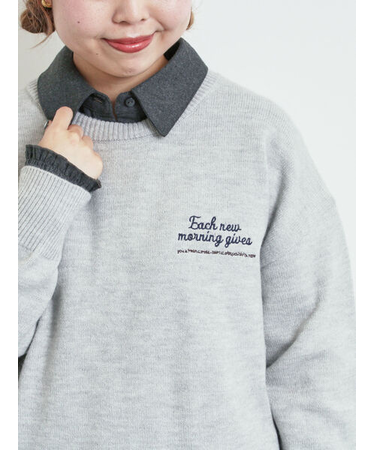 ロゴ刺繍ニットプルオーバー