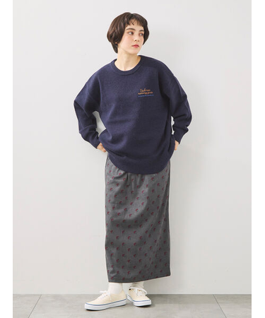 ロゴ刺繍ニットプルオーバー