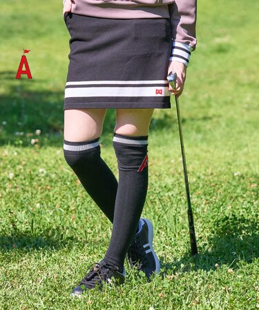 ヘムラインニットスカート