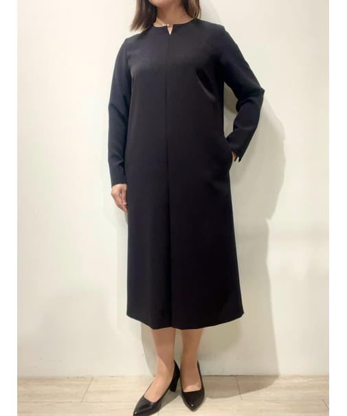ポリエステルブレンド　ストレートフィット　ブラックドレス