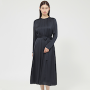 【ウォッシャブル】バックジョーゼットサテンライト　ワンピース