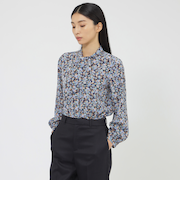 【WEB・一部店舗限定/ウォッシャブル】スモールフラワー　ブラウス