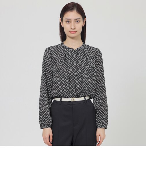 【ウォッシャブル】格子モノグラムプリント　ブラウス