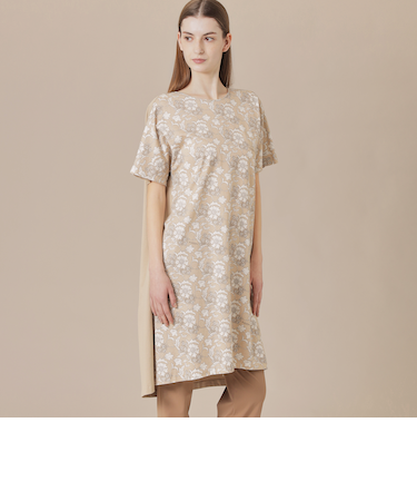 【婦人画報掲載】【BIBURY FLOWER】カラーバイブリーフラワーロングＴシャツ