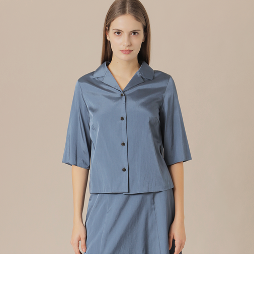 シルキーサテンブラウス