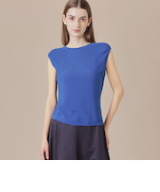 【婦人画報掲載】ホールガーメントプルオーバー