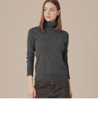 【SUPER FINE LAB.】メルテッドサウラコットンタートルネックプルオーバー