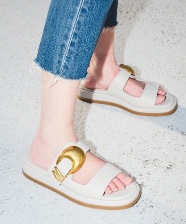 BAY-RIDGE ビッグバックルフラットサンダル