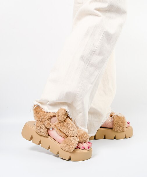 BONKERS-F ファー厚底サンダル