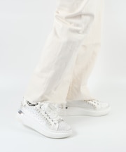 GLORIES パールビジューレースアップスニーカー