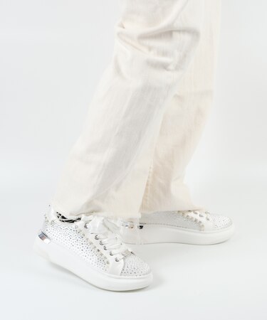 GLORIES パールビジューレースアップスニーカー