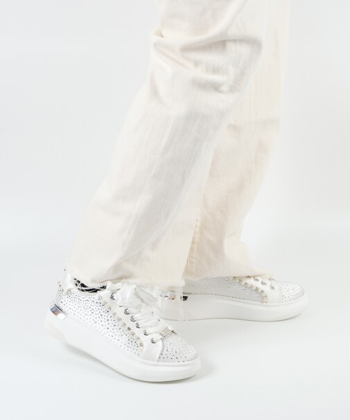 GLORIES パールビジューレースアップスニーカー