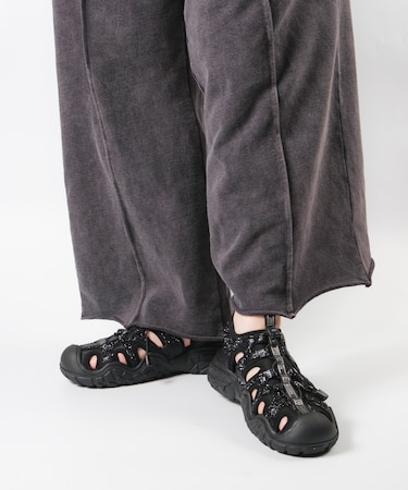 MIDNITE ラインストーンスポーツサンダル