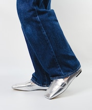 MONARC スクエアトゥフラットローファー