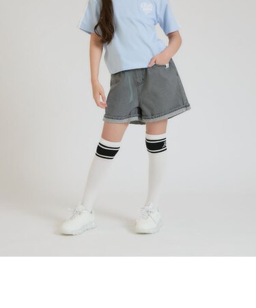 クリアベルトつきデニムショートパンツ