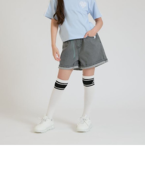 クリアベルトつきデニムショートパンツ