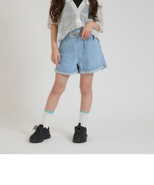 クリアベルトつきデニムショートパンツ