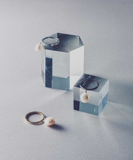 Pearl Swing Ring