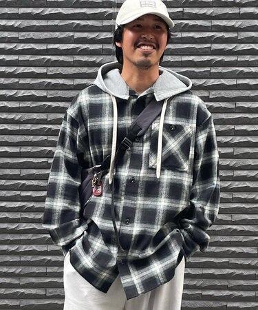 BACK NUMBER(バックナンバー)【メンズ】【店舗で人気】【ユニセックス】フード付きオーバーサイズチェックネルシャツ(大人カジュアル)
