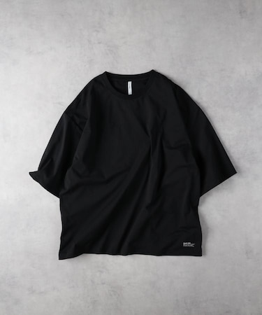 PLUS ONE(プラスワン)【メンズ】裾ワンポイントロゴ半袖Tシャツ